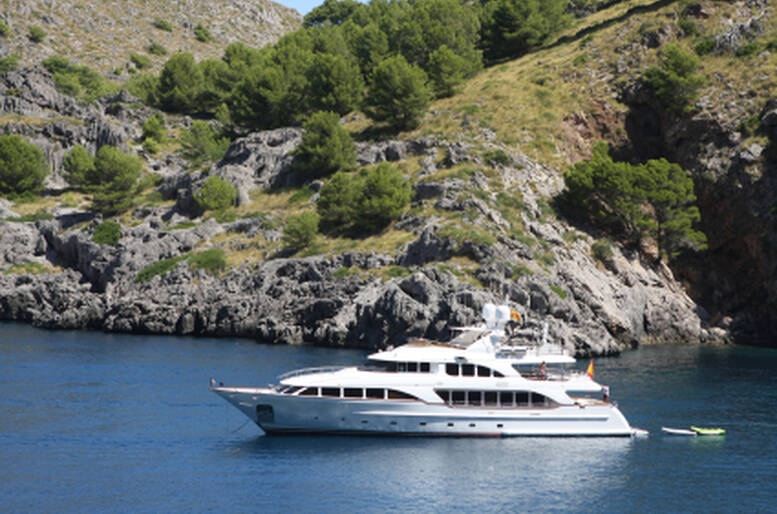 Luna di miele a bordo di un lussuosissimo yacht solo per voi