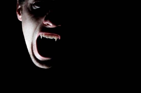 Il vampiro si nutre delle emozioni degli altri: ne conosci qualcuno?