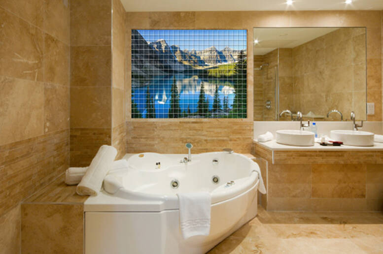 Un mosaico personalizzato per un bagno davvero speciale