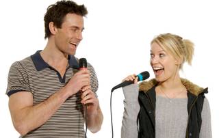 10 canzoni italiane per un duetto al karaoke - Prima puntata