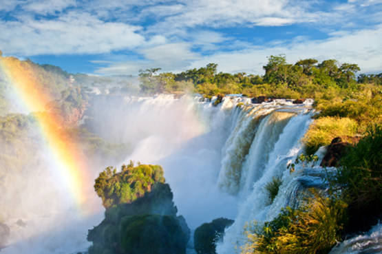 Una vista mozzafiato sulle cascate dell'Iguazú