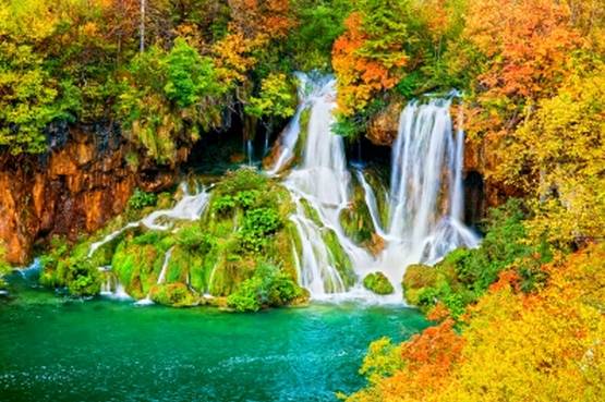 Immersi nella magia della natura del parco nazionale di Plitvice, in Croazia