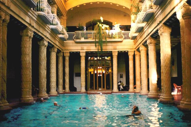 Un tuffo nel relax alle terme di Budapest