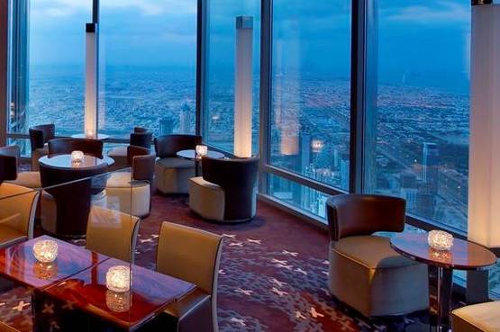 Con il tuo amore all'At.mosphere di Dubai, il ristorante più alto del mondo