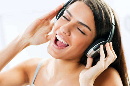 10 canzoni internazionali che mettono allegria - Prima puntata