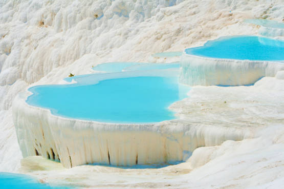 Il "castello di cotone": le splendide piscine terrazzate di Pamukkale