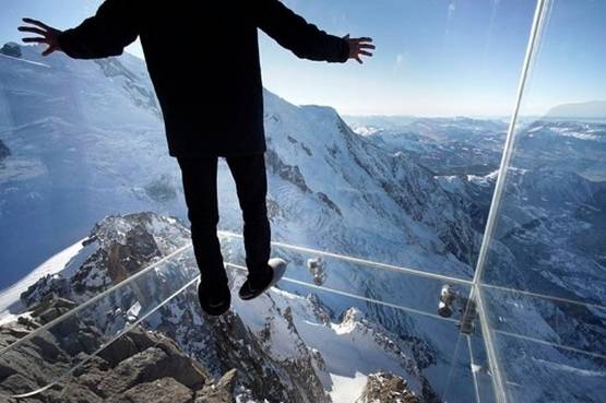Ammirare la bellezza del mondo dagli skywalk: panorami che colpiscono al cuore