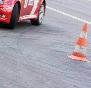 Per prenotare un corso di guida sportiva