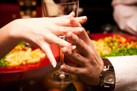 L'invito a cena: la condivisione di sensi e sentimenti