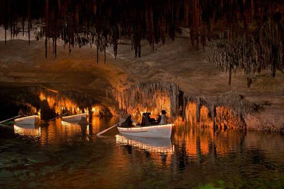 Le splendide grotte sotterranee di Cuevas