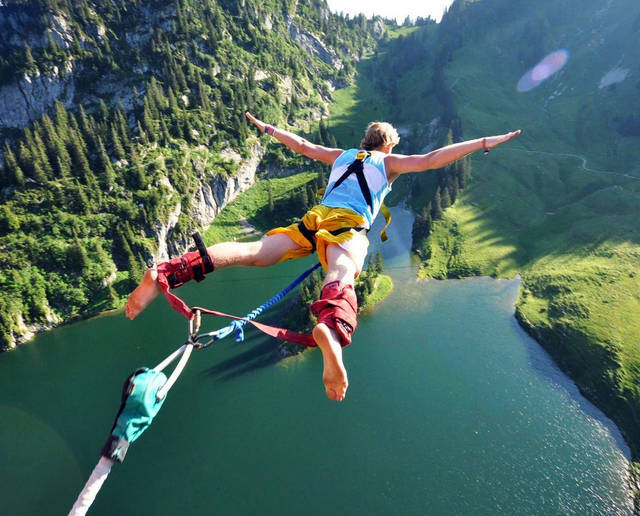 Bungee jumping
