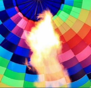 Prenota un volo romantico in mongolfiera per due