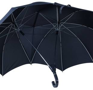 Ombrello gigante per la coppia