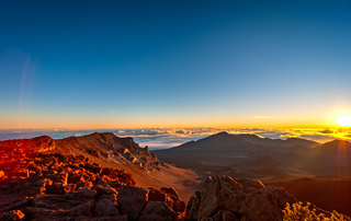Salta in sella e scendi le pendici del vulcano Haleakala!