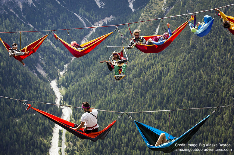 Extreme hammocking - L'arte di "oziare" su un'amaca sospesi nel vuoto