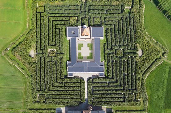 Masone: il labirinto più grande del mondo è in provincia di Parma